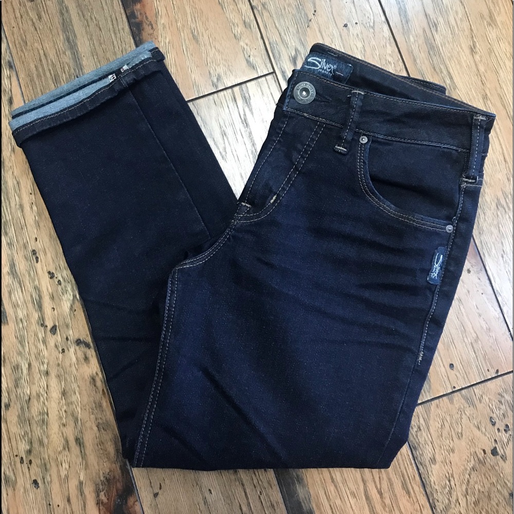 NWOT Silver Avery Capri 27